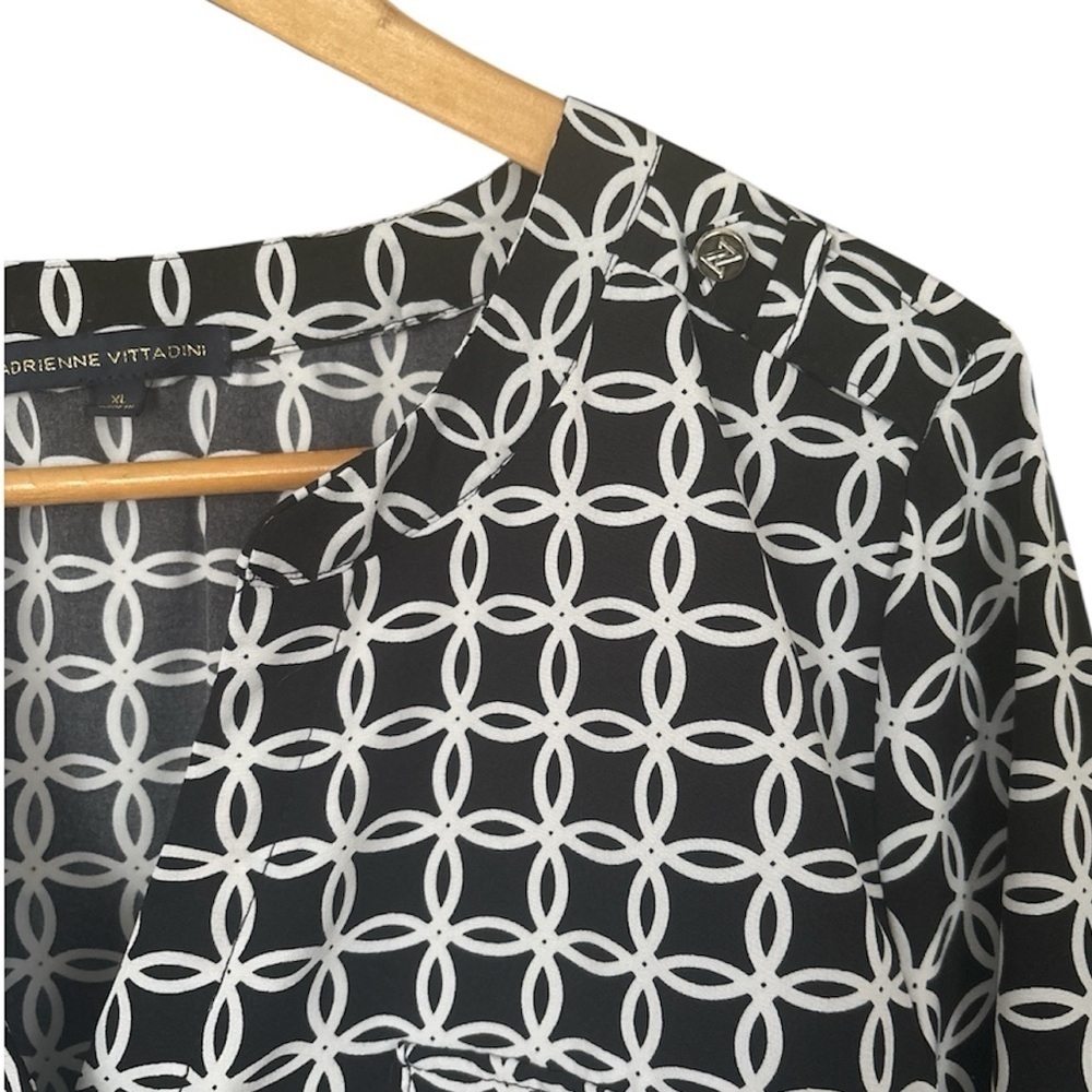 Adrienne Vittadini Black & White Geo Utility Blouse - XL - Roll Tab Sleeve - Picture 7 of 9